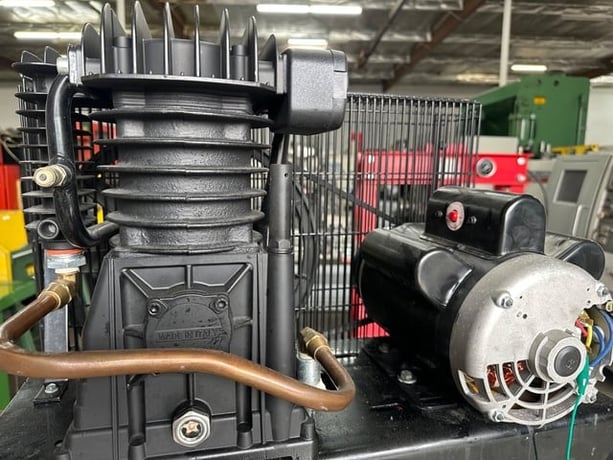 5 HP U.S. Motors General, Vertical Compressor, 15 cfm, 90 psi, 60 Gallon tank - Image 3