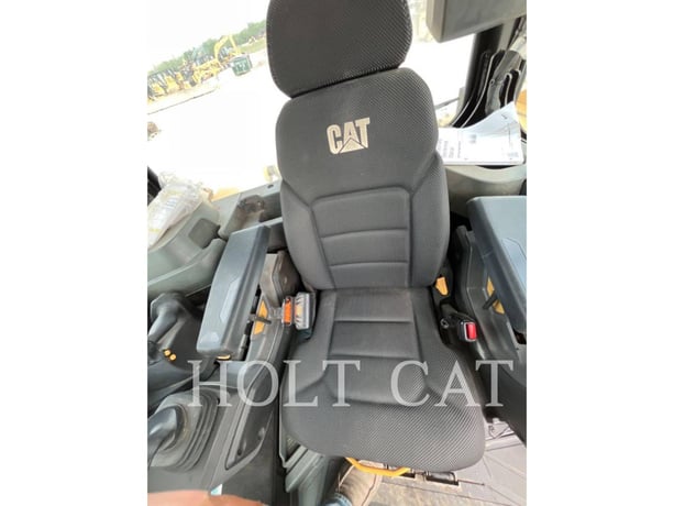 Caterpillar D7, 843 hours, S/N: CM900372, 2023 - Image 7