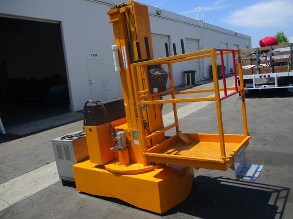 500 lb. Lift-A-Loft #VAL-3-20, " Vert-A-Lift" platform lift, 19' 5" lift height - Image 2