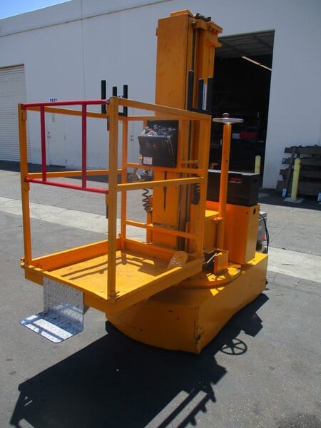 500 lb. Lift-A-Loft #VAL-3-20, " Vert-A-Lift" platform lift, 19' 5" lift height - Image 5
