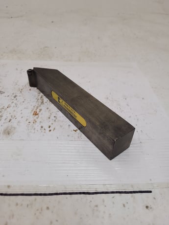 Kennametal, Tool Holder, (2) 152.4 mm L Tool w/31.75 mm width Shank & (1) 152.4 mm L Tool w/25.4 mm width - Image 5