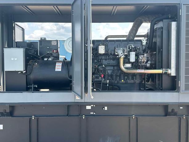 275 KW Generac #SD0275, diesle generator set, 277/480 Volts, 130 hours, 449 HP @ 1800 RPM, Iveco/FPT 10.3L - Image 4