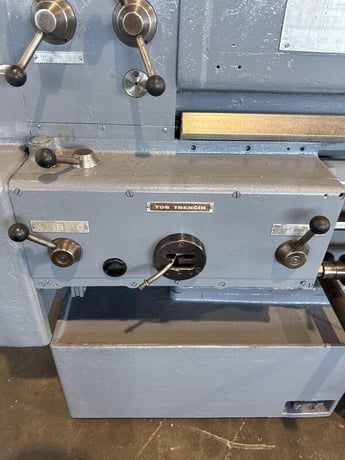 26" x 216" Tos Trencin #SH55U, engine lathe - Image 8