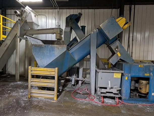 Inter-Source, chip shredder & wringing system, 36", pushbutton control panel - Image 1