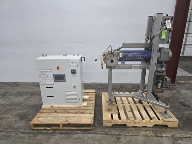 Maag #EX50-6-GU, Melt Pump, w/Control Panel, 454 kg/hr. capacity, 800-1000 psi Suction, 2300-3000 psi - Image 1