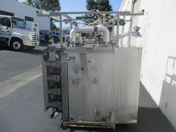 Steris Finn Aqua #GLP, stainless steam sterilizer / autoclave, 292&deg;F, 45 psi - Image 2