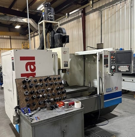 Fadal #VMC4020HT, 40" X, 20" Y, 20" Z, 10000 RPM, 21 automatic tool changer, 48" x20" table, 22.5 HP, Cat 40 - Image 1