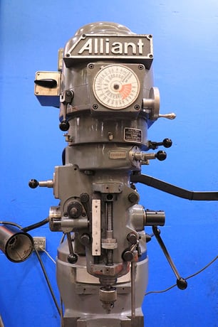 Alliant #42VC, vertical mill, 9" x42" tbl., 2 HP, 30" X, 12" Y, 5" Z, 60-4500 RPM, Acu-Rite 2-Axis digital - Image 5