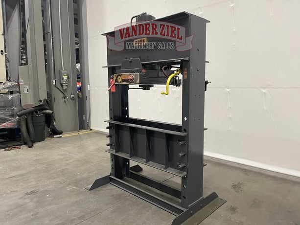 150 Ton, Dake, air hydraulic H-frame press - Image 2