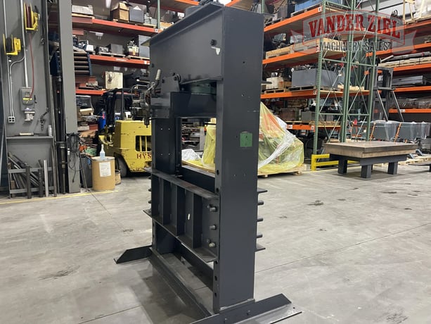 150 Ton, Dake, air hydraulic H-frame press - Image 4