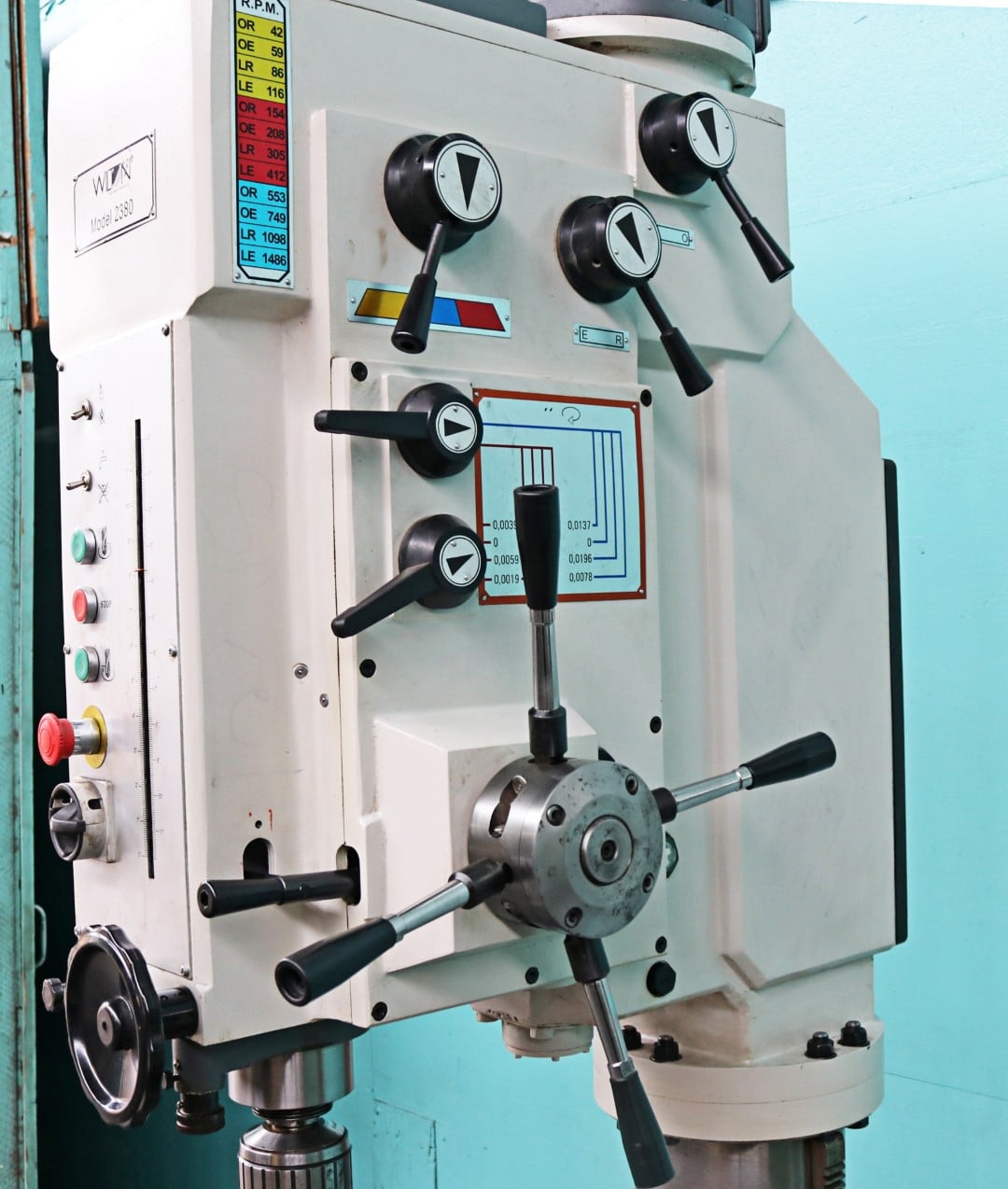 33" Wilton #2380, Round Column Drill Press, Direct Drive w/ Mechanical Clutch, 11" spindle travel, 23.5" x - Image 10