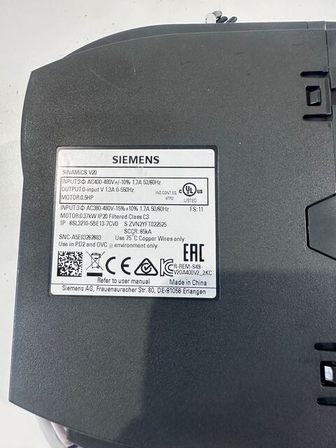 .5 HP Siemens, 6SL3210-5BE13-7CV0, AC Variable Frequency Drive, 3 Phase, 1.7/1.3 Amps, 400-480 V - Image 3