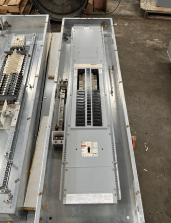 400 Amp. Cutler Hammer, PRL2A, Panelboard, 277/480 Volts 3PH 4W 42Cir Indoor Encl FD3225 MLO P578 - Image 9