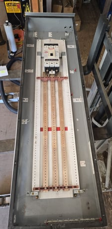 400 Amp. Eaton, PRL3A, Panelboard, 480 Volts 3PH 3W 3R Encl 36 Cir MCB Main HKD3400 LWPQ2072 P702 - Image 4
