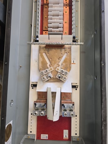 600 Amp. Eaton, PRL3A, Panelboard, 208Y/120 Volts 3PH 4W MLO 3R Encl Outdoor - Image 4