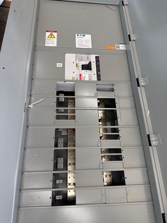 800 Amp. Eaton, PRL4B, Panelboard, 240/120 Volts 3PH 4W Indoor Encl 36 Cir MCB MDL3800F P633-NS, New - Image 9