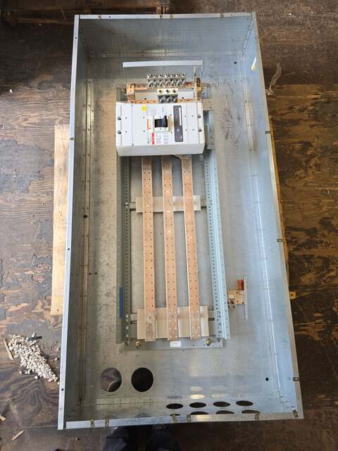 800 Amp. Eaton, PRL4, Panelboard, 208/120 Volts 3PH 4W MCB Main MDL3800 Indoor Encl BX3673 - Image 4