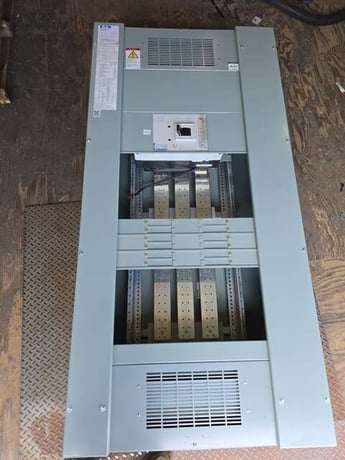 1200 Amp. Eaton, PRL4X, Panelboard, 208/120 Volts 3PH 4W MCB Main PDG53M1200E4RN P703, New - Image 1