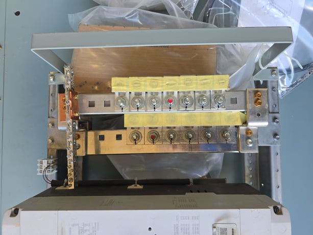 1200 Amp. Eaton, PRL4X, Panelboard, 208/120 Volts 3PH 4W MCB Main PDG53M1200E4RN P703, New - Image 7