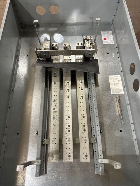 800 Amp. Siemens, S5, Panelboard, S5C60ML800ATS 208Y/120 Volts 3PH 4W Main Lug MLO 800 Amp P506 P505 - Image 2