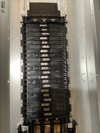 400 Amp. Square D NF, Panelboard, 480/277 Volts 3PH 4W Main LAP36400MB MCB Indoor Encl P670, New - Image 2