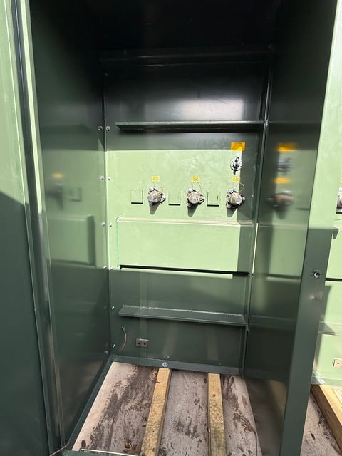 2.6 MVA 13800 Primary, 415 Secondary, Padmounted transformer, surplus (x16) - Image 6