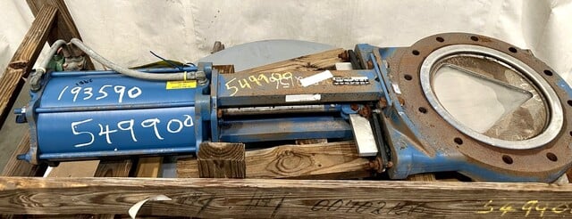 12" Dezurik, knife gate valve, Stainless contact parts, CI body, V type opening - Image 3