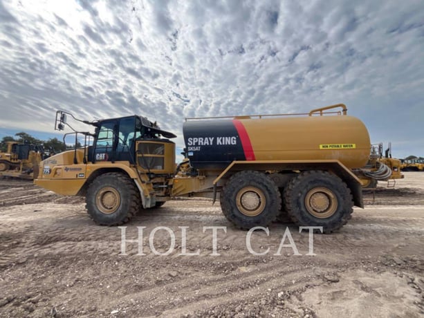 Caterpillar W00 725, Water Truck, 2505 hours, S/N: 3T900890, 2023 - Image 1