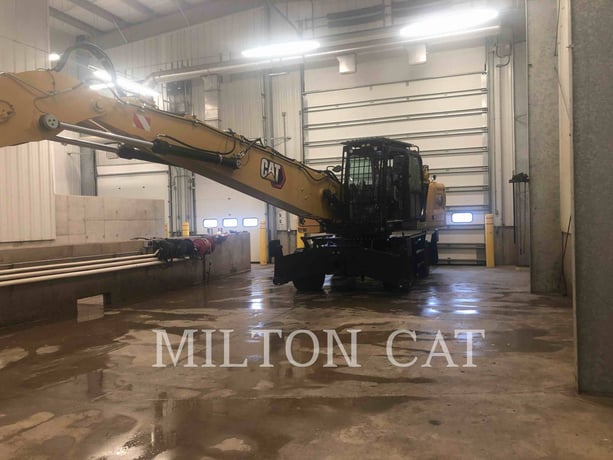 Caterpillar MH3026, Wheel Excavator, 88 hours, S/N: KE800257, 2022 - Image 2