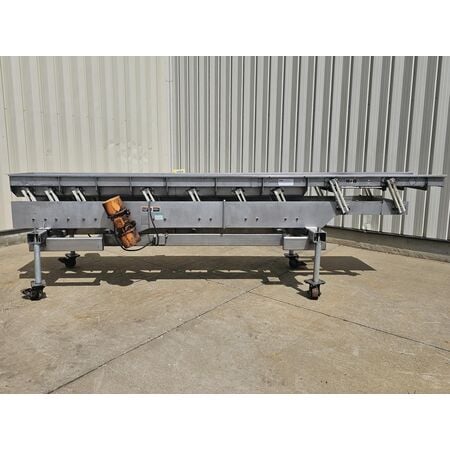 24" wide x 16' long, FMC FoodTech, Stainless Steel vibrating pan conveyor - Image 4
