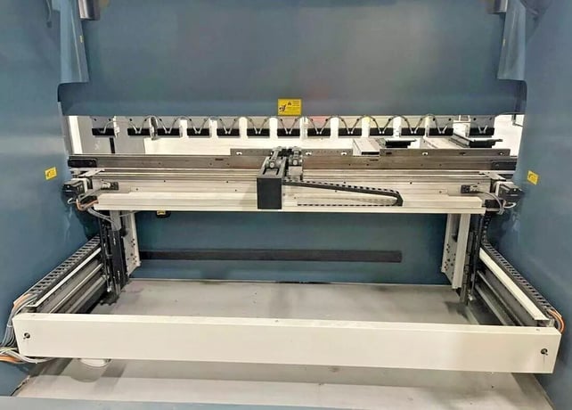 175 Ton, Durmazlar #AD-S 30175, CNC press brake, 10' overall, 102.3" between housing, 10.43" stroke, 20.86" - Image 7