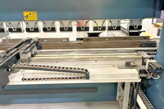 175 Ton, Durmazlar #AD-S 30175, CNC press brake, 10' overall, 102.3" between housing, 10.43" stroke, 20.86" - Image 8