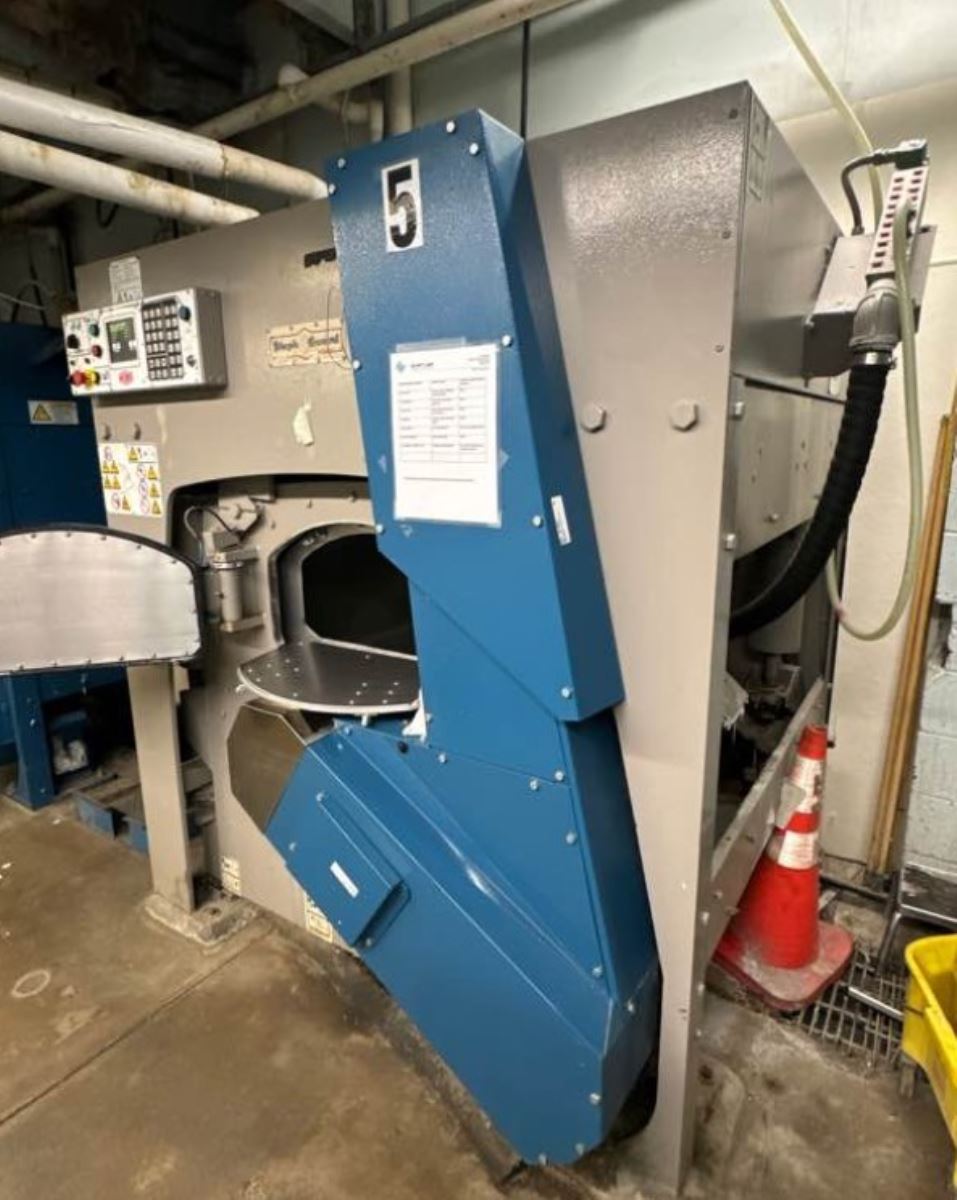 220 Lb. Milnor #42044SP2, Washer Extractor, Divided Cylinder, Pass-Thru, Hydro Cushion, 480 V., 2006 - Image 9