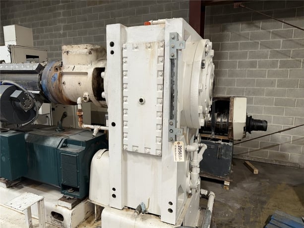Koellmann #UNEX-8.13, gearbox for Welex extruder, 8.71:1 gearbox ratio, 500 HP @ 1750 RPM - Image 2