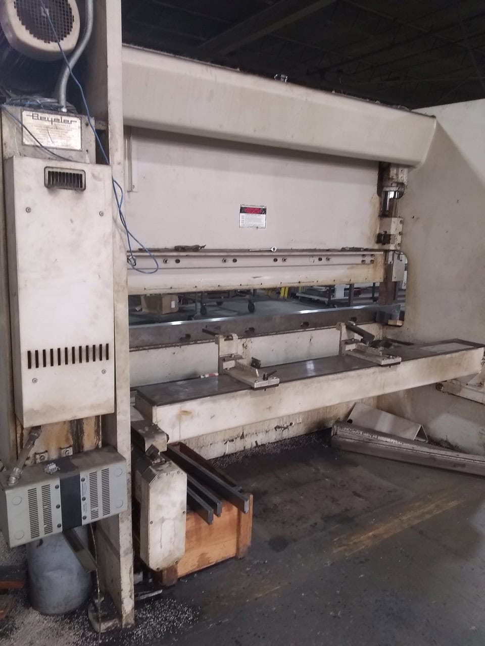 90 Ton, Wysong #RT4-90-10, CNC Hydraulic Press Brake, 8" stroke, 10' overall bed, 10" throat, 7.4 HP, 220/440 - Image 5