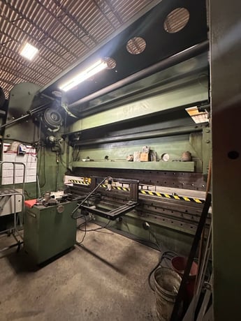 750 Ton, Cincinnati #34-series, Press Brake, 16' overall, 5" Shut Height, 5" stroke, 8" ram adj, 14" throat - Image 4