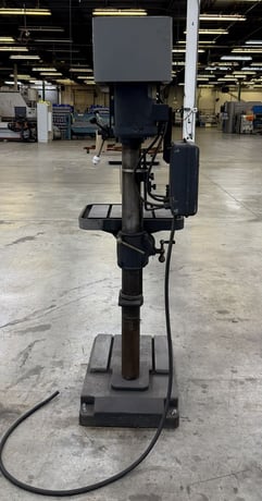 17" Rockwell #17-600, variable speed drill press, #2MT taper, 1 HP, 230-4250 RPM, drill chuck, key - Image 7