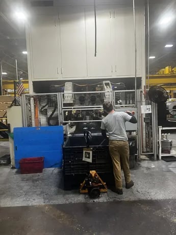 700 Ton, Muller Weingarten #630.36, Transfer Press, 15.75" Stroke, 55" x 142" Bolster & Ram Size, 24" ID x - Image 2