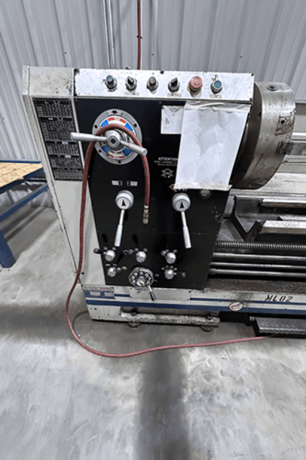 30.7"/42.12" x 118.1" Chu Shing/Acra #HR-780x3000G, Manual Lathe, 6.25" Spindle Bore, 18" width Bed, 2006 - Image 2