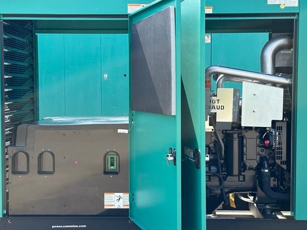 150 KW Cummins #C150N6, Standby Natural Gas/Propane Generator Set, Sound Attenuated, EPA Certified Emissions - Image 4