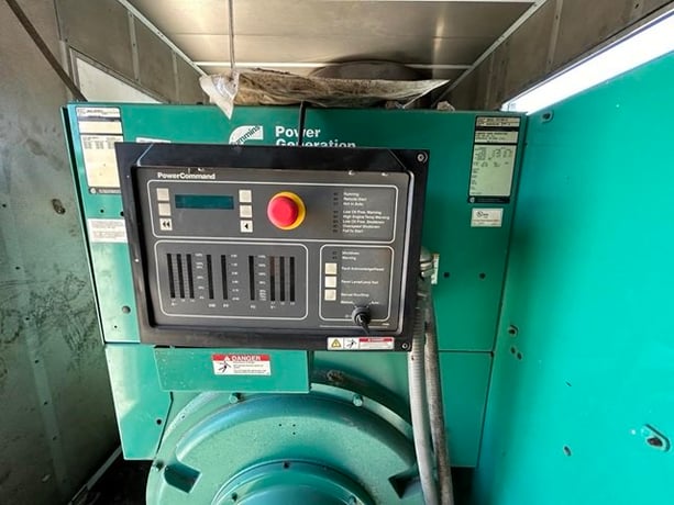 600 KW Cummins #DQCA, Standby Generator, Diesel Type, Sound Attenuated, Tier 2 Emissions, 805 HP, 208 Volts - Image 9