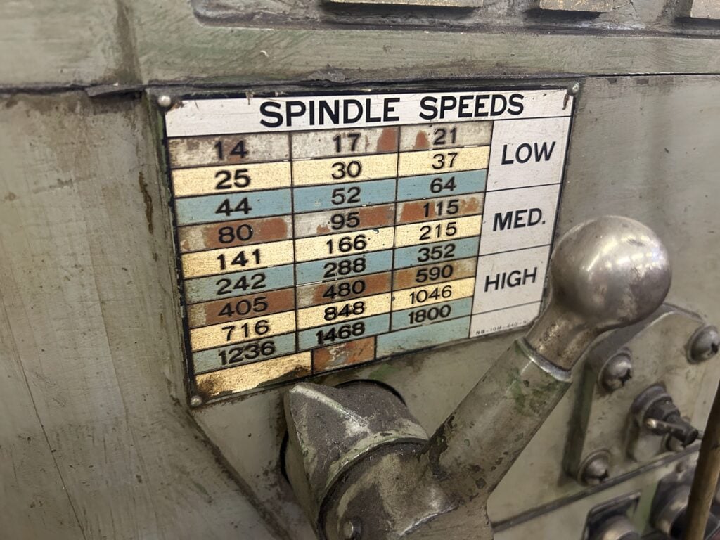 21" x 120" LeBlond #2013-Heavy-Duty, engine lathe, 4-jaw chuck, 2 steady rests, taper attachment - Image 6