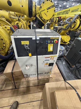 Fanuc, M-900iA/400L, 6-Axis robot, R-30iA control, 400 Kg, 3625mm reach, 2011 - Image 3
