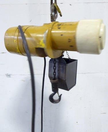 1/2 Ton, Budgit #BEH5032, electric chain hoist, 1/2 HP, 32 FPM, chain bucket, pendant Control - Image 2