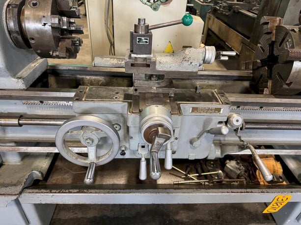 18" x 42" Cincinnati Tray-Top Lathe, 980 RPM, Chucks, Low Price - Image 6