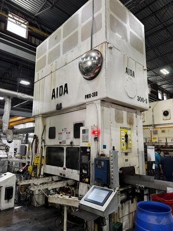 330 Ton, Aida #PMX-L2-300, stamping press, 7.8" stroke, 3.9"adj, 84" x40"bed, 21.6"die height, 40-100 SPM - Image 1