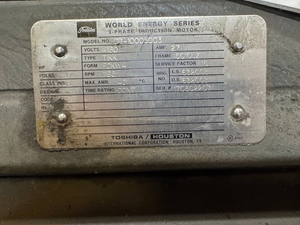 200 HP 1185 RPM Toshiba, Frame 5010UZ, TEFC, BB, 1.15 service factor, 4160 Volts, New Surplus Double Shaft - Image 1