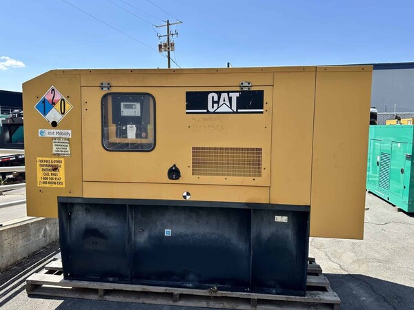 60 KW Caterpillar #D60-4S, diesel generator set, 2006 - Image 6