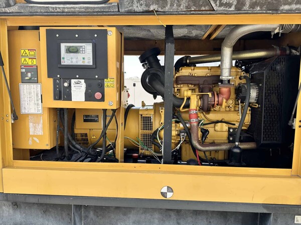 60 KW Caterpillar #D60-4S, diesel generator set, 2006 - Image 9
