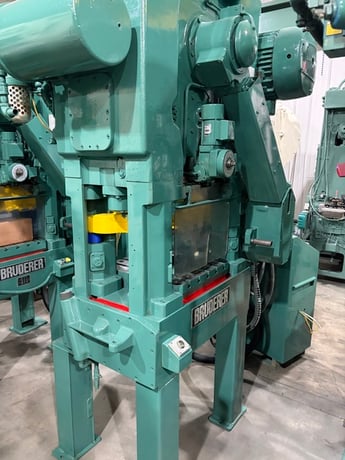 30 Ton, Bruderer #BSTA25, 1.5" stroke, 9.17"Shut Height, 2" adjustment, 20.86"LR x 20.86"FB bed area - Image 1